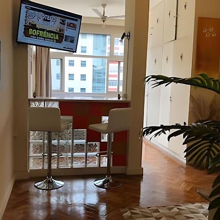 Apartamento Em Copacabana Com Vista Lateral Do Mar Rio de Janeiro Buitenkant foto
